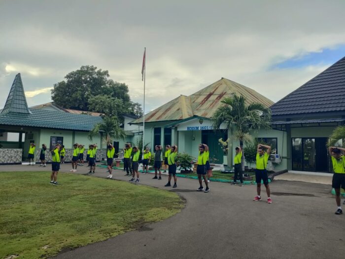Upaya Menjaga Kebugaran Tubuh Prajurit, Kodim 1601/Sumba Timur Laksanakan Lari Pagi Upaya Menjaga Kebugaran Tubuh Prajurit, Kodim 1601/Sumba Timur Laksanakan Lari Pagi