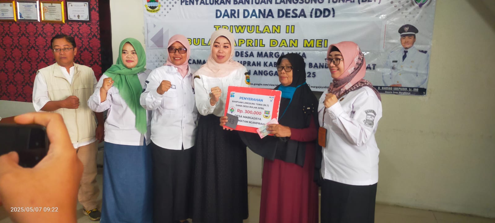 Harapan di Pagi Margajaya: Penyaluran BLT Dana Desa Triwulan II Harapan di Pagi Margajaya: Penyaluran BLT Dana Desa Triwulan II