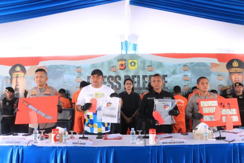 Polres Bogor Bersama Polresta Bogor Kota Ungkap Kasus Premanisme, 9 Orang Diamankan dan 109 Kendaraan Disita Polres Bogor Bersama Polresta Bogor Kota Ungkap Kasus Premanisme, 9 Orang Diamankan dan 109 Kendaraan Disita