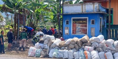 Pemdes Kadipaten Mengisi Long Weekend Dengan Membersihkan Sampah yang Sudah Menggunung di Wilayah Patrol