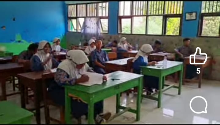SMP Negeri 4 Kotabaru Karawang Kembali ke Ujian Berbasis Kertas