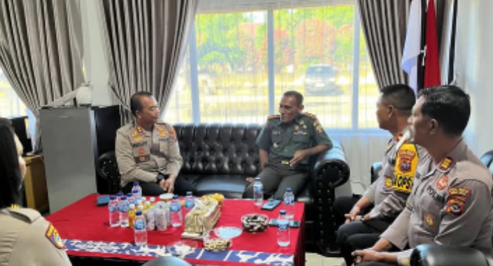 Dandim 1613/Sumba Barat Laksanakan Silaturahmi ke Polres Sumba Barat