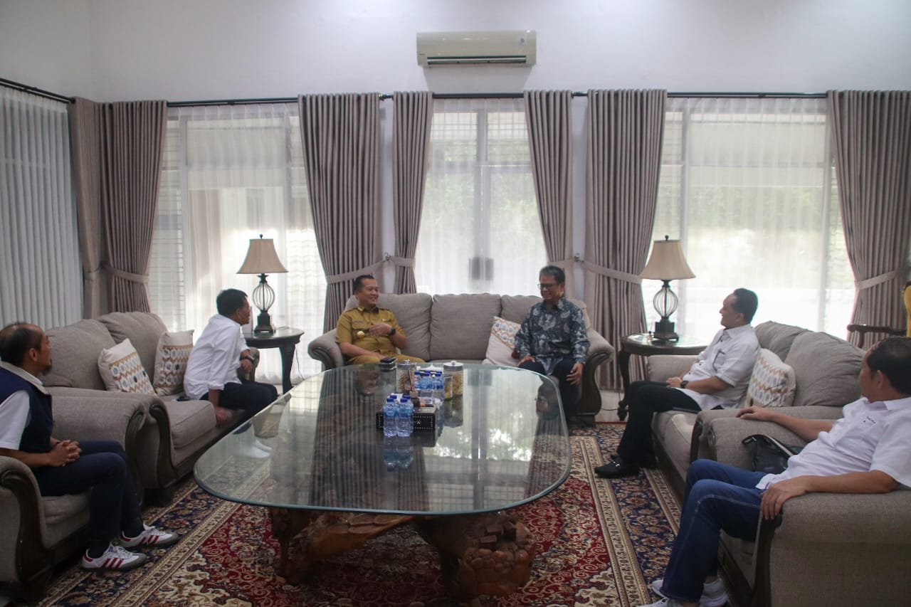 Pelita Air Jadi Solusi Liburan ke Lombok, Fasilitas Kelas Satu Harga Ekonomi