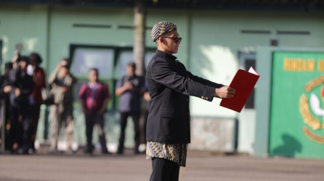 Pelajar Jabar Bacakan Deklarasi Menuju Jawa Barat Istimewa pada Peringatan Hardiknas 2025