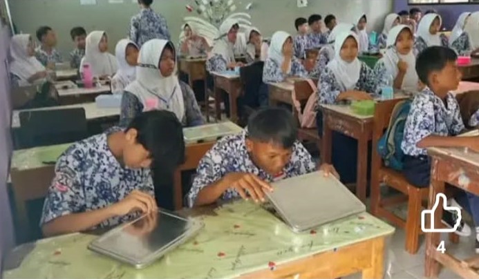 Membentuk Karakter Siswa Melalui Program MBG di SMP Negeri 4 Kotabaru Karawang Membentuk Karakter Siswa Melalui Program MBG di SMP Negeri 4 Kotabaru Karawang