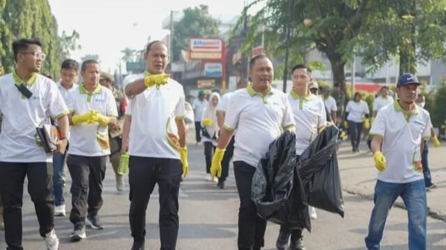 Hari Lingkungan Hidup Sedunia, Pemkab Karawang Gelar Aksi Bersih Sampah Plastik