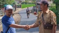 Pemdes Sukapada Realisasikan Proyek Hotmix Jalan di Dua Kampung KP Pasantren & KP Cidahu Dikerjakan oleh Tim Ahli Aa Permana