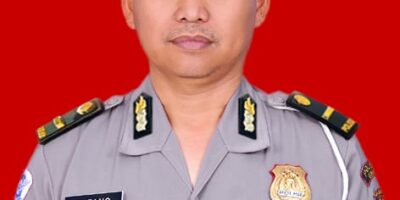 Tatang Suhendar Pensiun dari Polres Cimahi, Wartawan Apresiasi Sosok Baur SIM yang Humanis Tatang Suhendar Pensiun dari Polres Cimahi, Wartawan Apresiasi Sosok Baur SIM yang Humanis