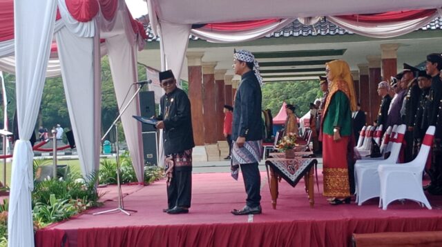 Ketua DPRD Kabupaten Blitar Hadiri Upacara Hari Lahir Pancasila 2025: "Memperkokoh Ideologi Pancasila Menuju Indonesia Raya"