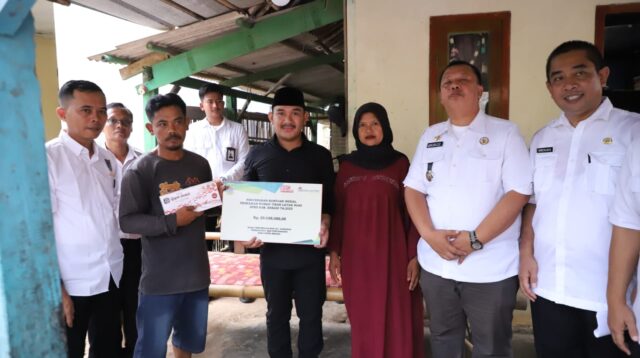 Pemkab Bekasi Salurkan 1.670 Unit Rumah Gotong Royong dan 1.652 SPALD-S di 100 Hari Kerja Bupati Ade Kuswara
