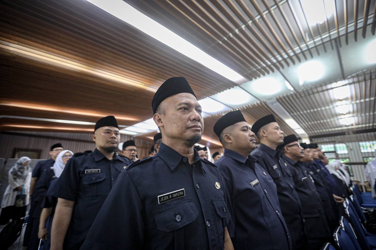Wali Kota Bandung Lantik 183 Kepala Sekolah: “Pendidikan Harus Jadi Laboratorium Perubahan”