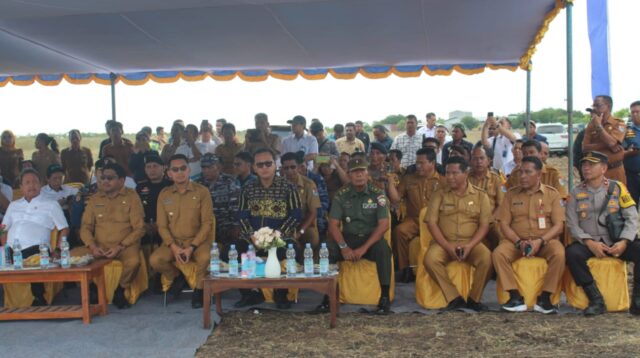 Kasdim 1601/Sumba Timur Hadiri Kunjungan Kerja Menteri Kelautan dan Perikanan RI di Sumba Timur