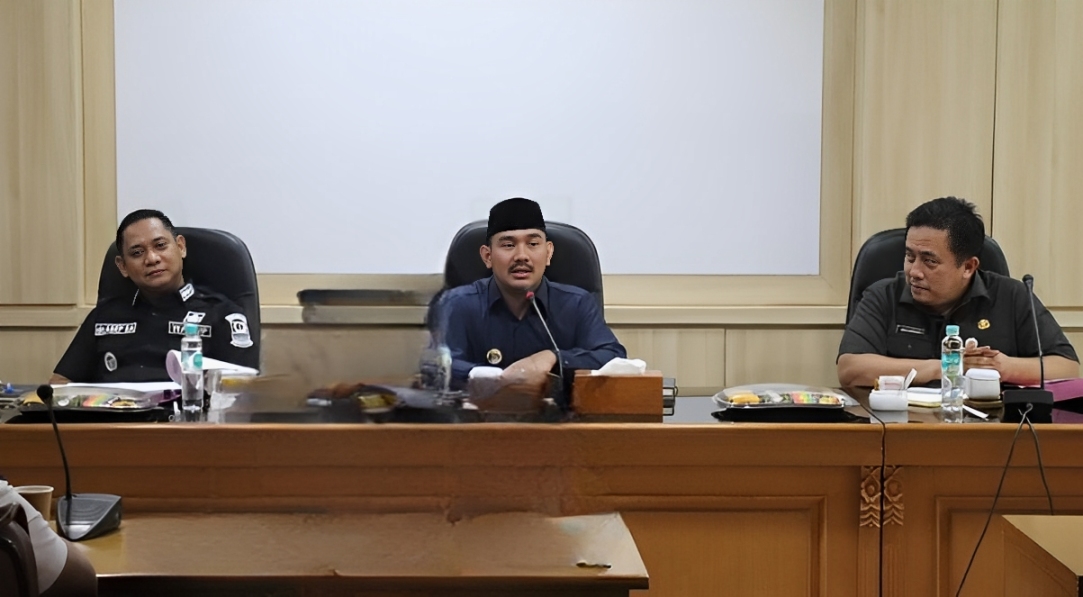 Bupati Bekasi Prioritaskan Perbaikan Akses Jalan Pertanian dan Penanganan Banjir