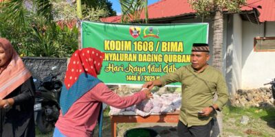 Kodim 1608/Bima Berbagi Daging Qurban untuk Warga