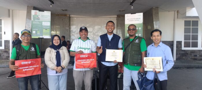 "Junam Kelurahan Cisarua Dapat Apresiasi di Peringatan Hari Bumi: Langkah Kecil Demi Restoe Boemi"