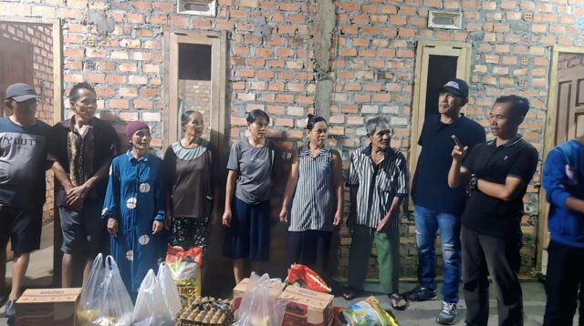Agus Suryadi Wujudkan "Bedah Rumah" Dan "Santunan" Bagi Warga Sri Gunung Sungai Lilin