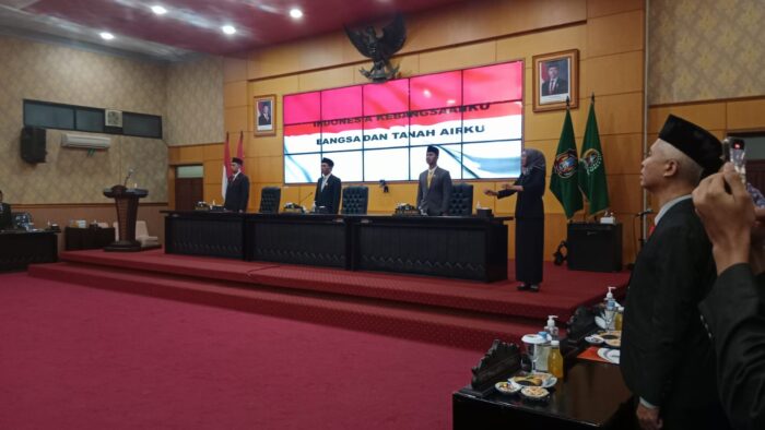 DPRD Kota Blitar Gelar Rapat Paripurna Bahas Raperda APBD TA 2024, Raperda Penyelenggaraan Perpustakaan, dan Tanggapan Wali Kota