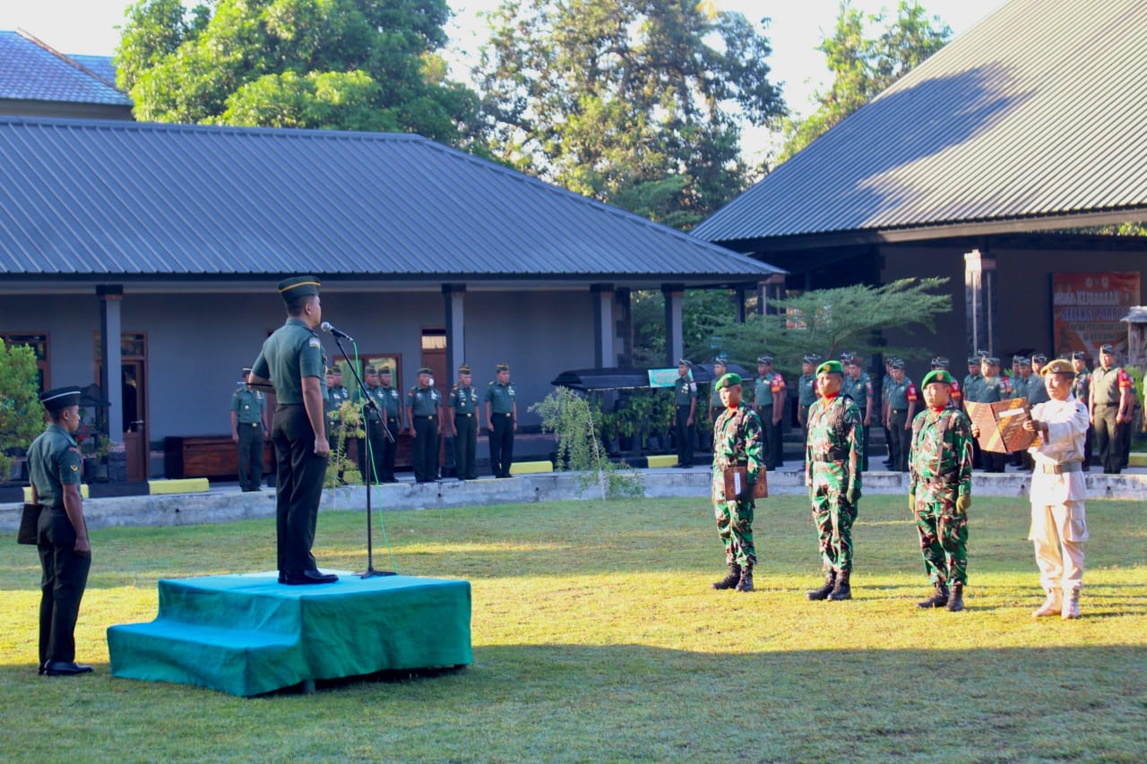Kodim 1608/Bima Gelar Upacara Bendera 17-an : Kembangkan Inovasi dan Terobosan Mendukung Program TNI-AD