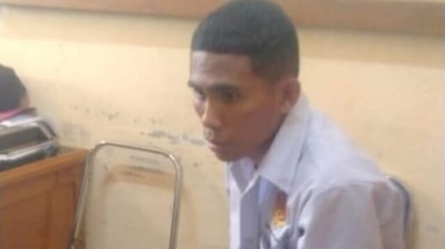 Akibat Emosi, Pelaku Seorang Pria Berinisial EKS ( 25) Menikam Pegawai Dinas Pendidikan Kab.Sumba Barat Daya