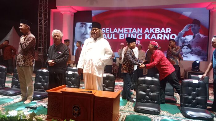 Pemkot Kota Blitar Gelar Selamatan Haul Bung Karno, Diisi Mauidhoh Hasanah oleh KH. Ahmad Muwafiq