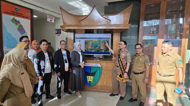 Bupati Hendrajoni launching E- Rissa