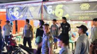 Patroli Gabungan Polsek Kotabaru Sasar Pelajar Dalam Rangka Penerapan Jam Malam