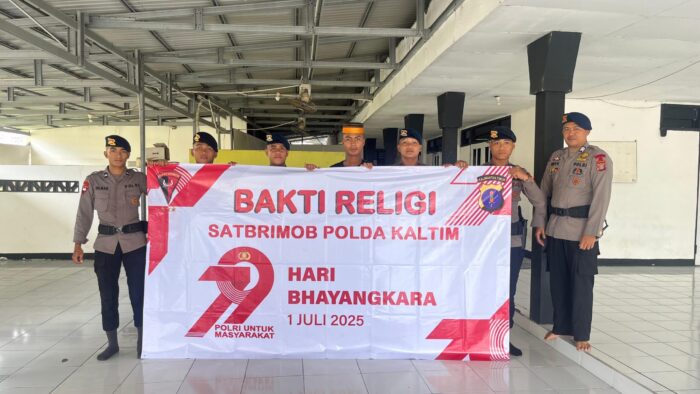 Batalyon A Brimob Kaltim Gelar Bakti Religi Bersih-Bersih Tempat Ibadah Sambut HUT Bhayangkara ke-79 Batalyon A Brimob Kaltim Gelar Bakti Religi Bersih-Bersih Tempat Ibadah Sambut HUT Bhayangkara ke-79