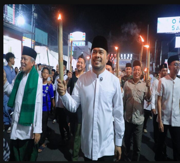 Pawai Obor di Purwakarta: Merawat Nasionalisme dalam Cahaya Hijriyah