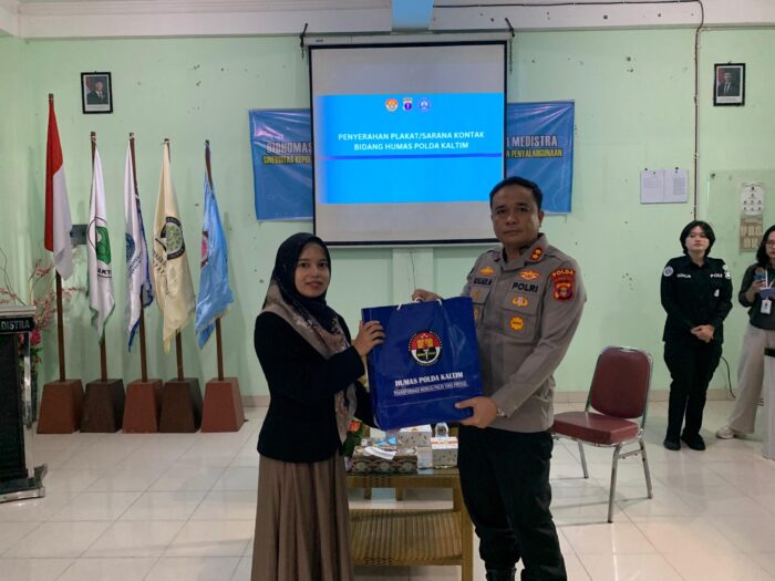 Perangi Narkoba, Bidhumas Polda Kaltim Gelar Sosialisasi Bahaya Narkoba di Kampus Poltek Borneo Medistra Balikpapan Perangi Narkoba, Bidhumas Polda Kaltim Gelar Sosialisasi Bahaya Narkoba di Kampus Poltek Borneo Medistra Balikpapan