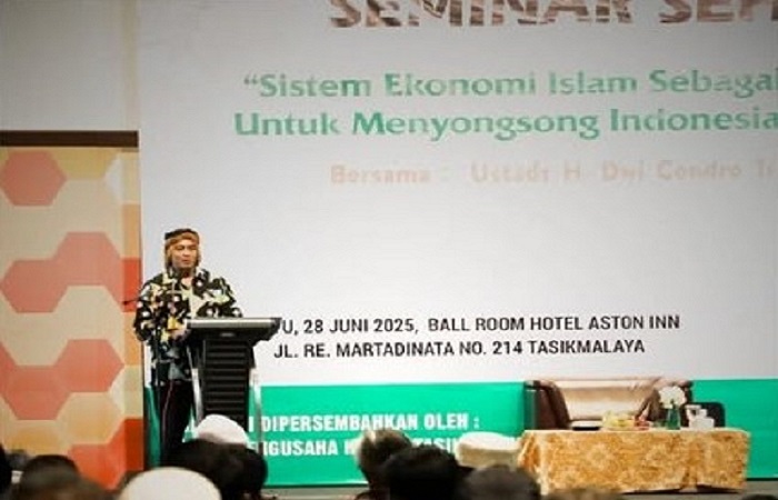 Wakil Wali Kota Tasikmalaya Buka Seminar Ekonomi Islam untuk Indonesia Emas 2045 Wakil Wali Kota Tasikmalaya Buka Seminar Ekonomi Islam untuk Indonesia Emas 2045