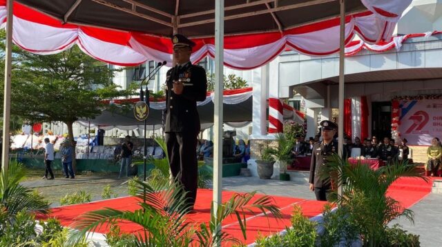 Kapolres Bima Jadi Irup Peringatan HUT Ke-79 Bhayangkara di Lapangan Pemkab Bima