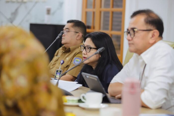 Perempuan Bandung Unjuk Gigi di WOMENOMICS 2025, Dekranasda Tampilkan 20 UMKM Binaan