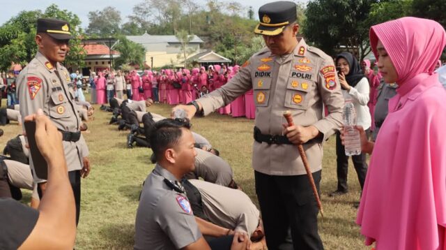 Kapolres Bima Kota Pimpin Upacara Korp Raport, Kenaikan Pangkat Periode 1 Juli 2025