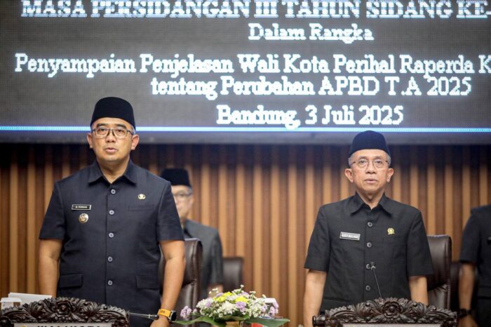 Farhan Sampaikan Raperda Perubahan APBD 2025: Anggaran Naik, Pembangunan Diselaraskan