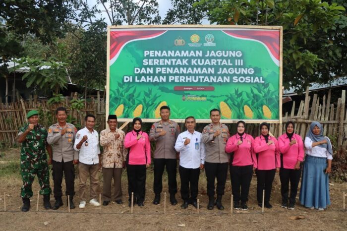 Kapolri Pimpin Penanaman Jagung Kuartal III Serentak Secara Virtual Kapolri Pimpin Penanaman Jagung Kuartal III Serentak Secara Virtual