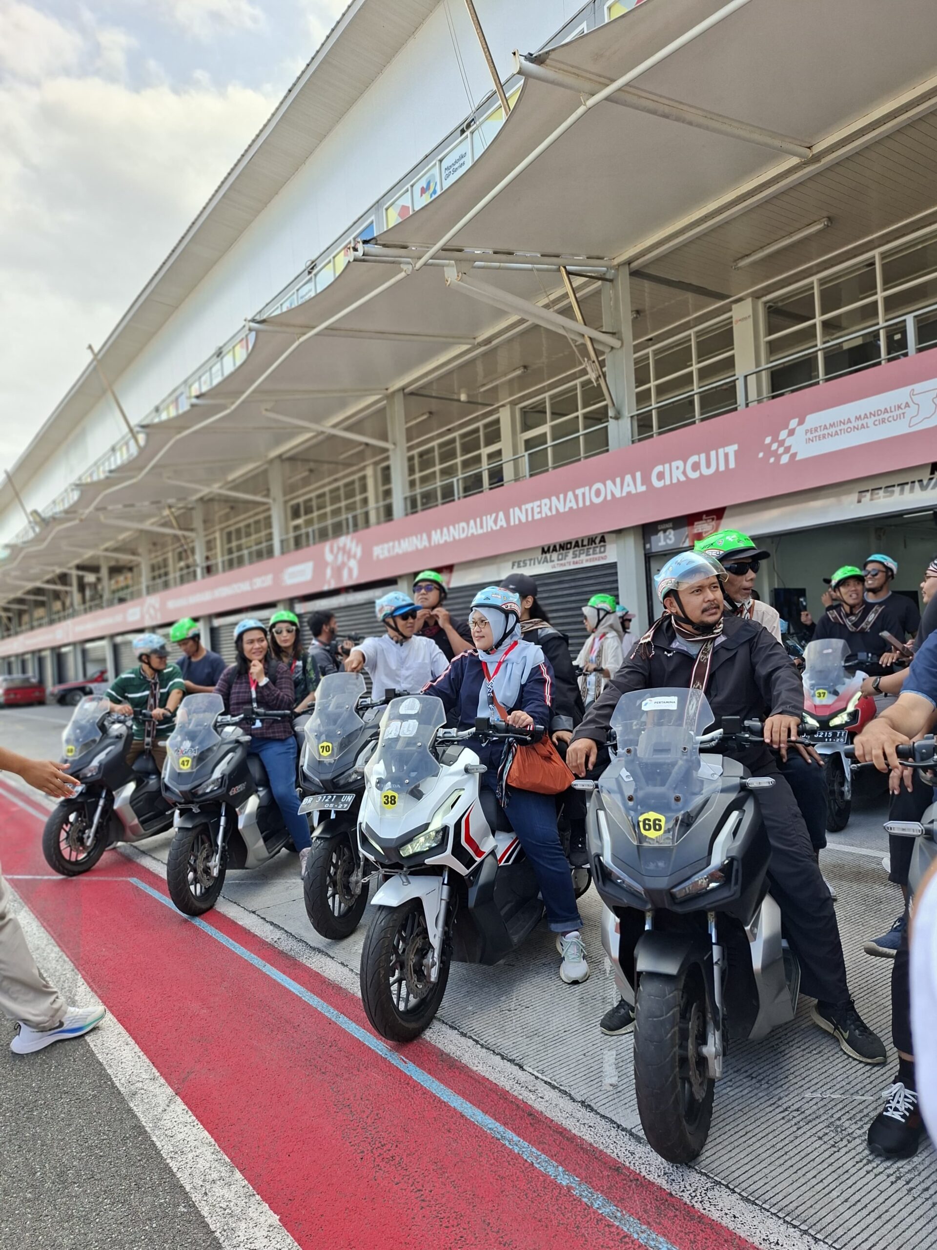 Gubernur NTB Sambut Kunjungan 90 Media Parlemen Bersama Sekjen MPR