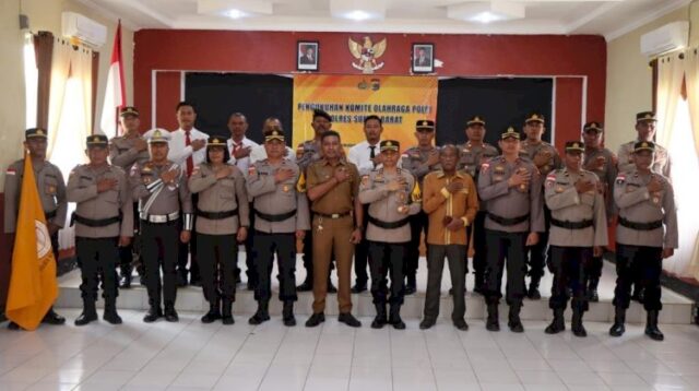Kapolres Kukuhkan Komite Olahraga Polri di Polres Sumba Barat