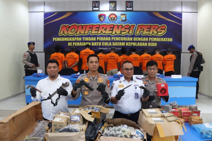 10 Orang Komplotan Pencurian Di Atas Kapal Asing Berhasil Ditangkap Polda Kepri