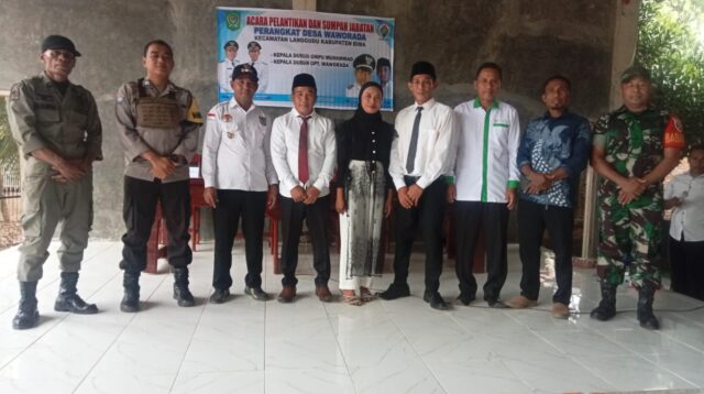 Kepala Desa Waworada Pimpin Pelantikan dan Pengambilan Sumpah Dua Kepala Dusun