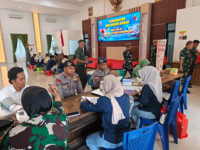 Sinergi TNI-Polri di Berau: Brimob Kaltim Donorkan Darah untuk Kemanusiaan Sinergi TNI-Polri di Berau: Brimob Kaltim Donorkan Darah untuk Kemanusiaan