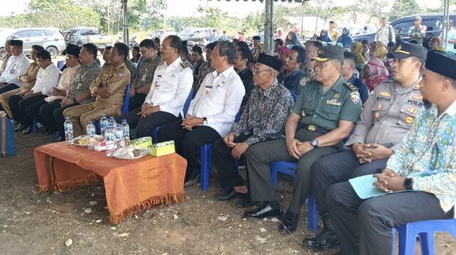 Danramil 03/Katikutana Hadiri Peresmian Gedung MTs Hajar Aswad Waibakul