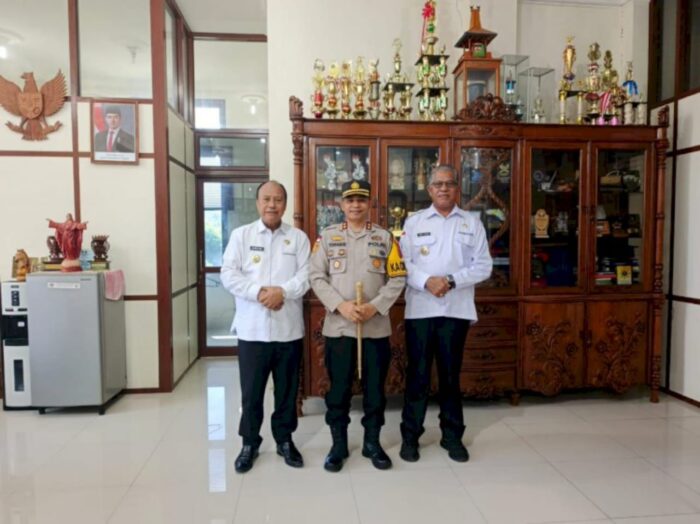 Awali Tugas, Kapolres Sumba Barat Jalin Silaturahmi dengan Pemda