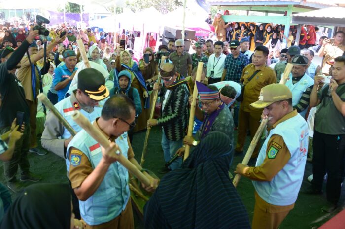 Bupati Bima Resmi Membuka Festival Sangiang Api 2025