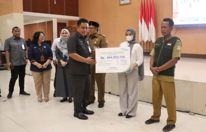624 Pekerja Pemkab Bekasi Terima BSU dari PT Pos