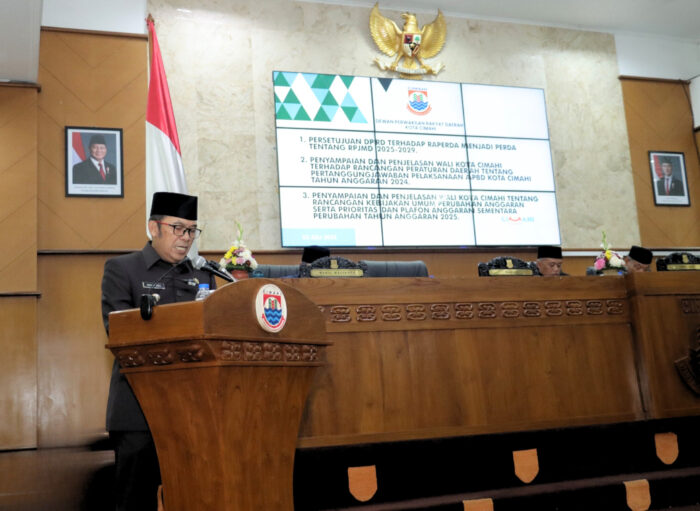 Tiga Dokumen Strategis Disampaikan dalam Rapat Paripurna DPRD Kota Cimahi Tiga Dokumen Strategis Disampaikan dalam Rapat Paripurna DPRD Kota Cimahi