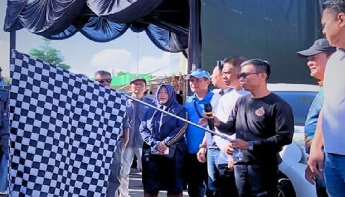 Staf Ahli Wali Kota Tasikmalaya Lepas Gerak Jalan Santai HUT LPM ke-25