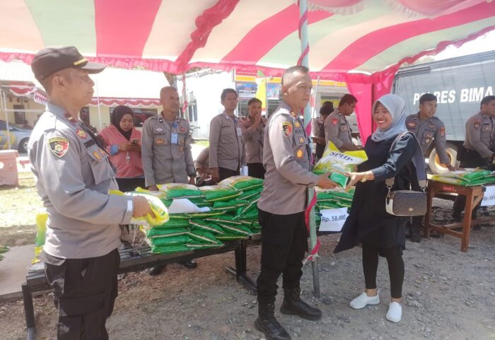 Ringankan Beban Masyarakat, Kapolres Bima Pantau GPM di Polsek KP3 Bandara SMS