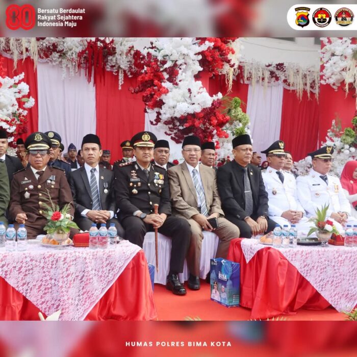 Kapolres Bima Kota Ikuti Upacara HUT RI Ke-80 di Halaman Kantor Pemkot Bima