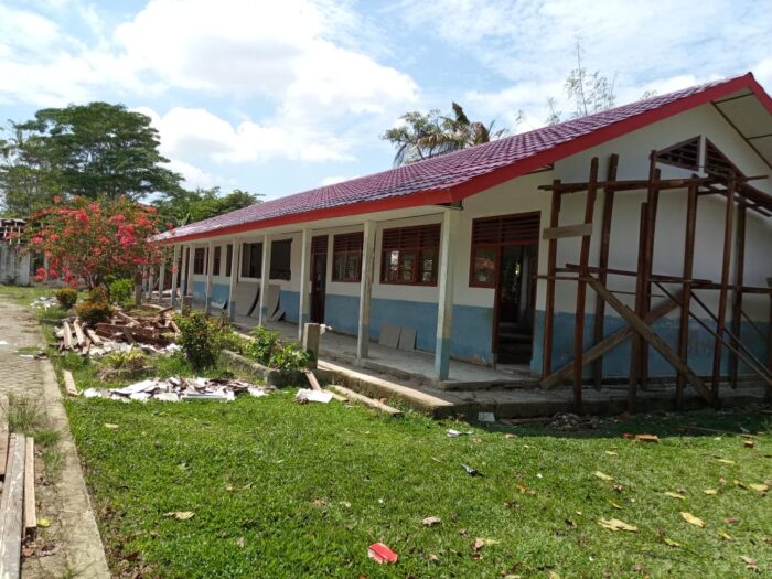 Dugaan Proyek Rehab Berat Tanpa Papan Proyek di SDN 1 Cipta Sari, Kepala Sekolah Mengaku Tidak Tahu