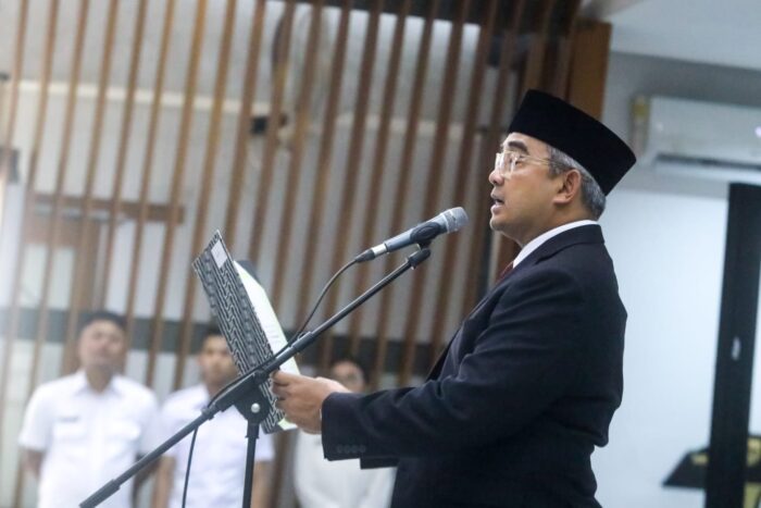 Wali Kota Bandung Lantik 54 Pejabat, Tiga di Antaranya Pimpinan Tinggi Pratama0.18.45